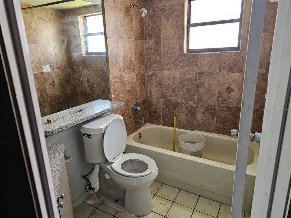 For Rent: $1,625 (3 beds, 2 baths, 1053 Square Feet)