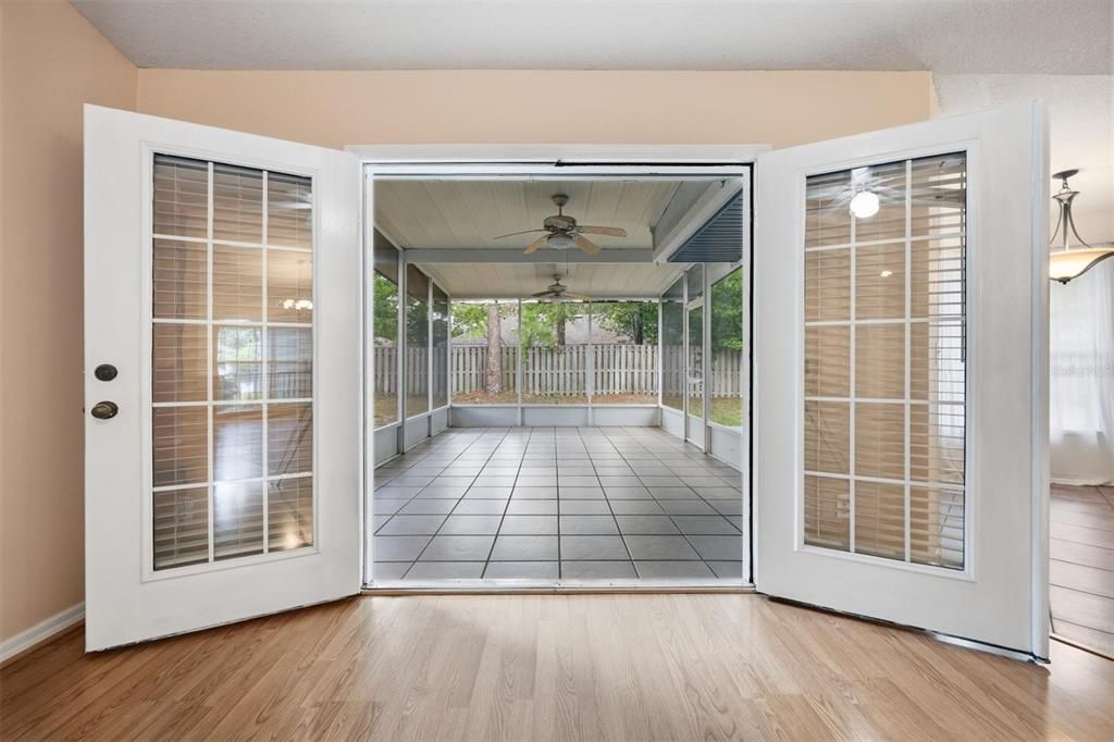 For Sale: $349,900 (3 beds, 2 baths, 1545 Square Feet)