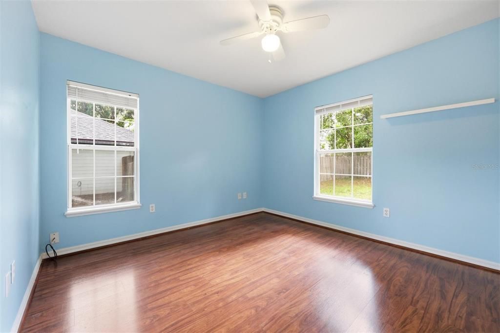 For Sale: $349,900 (3 beds, 2 baths, 1545 Square Feet)