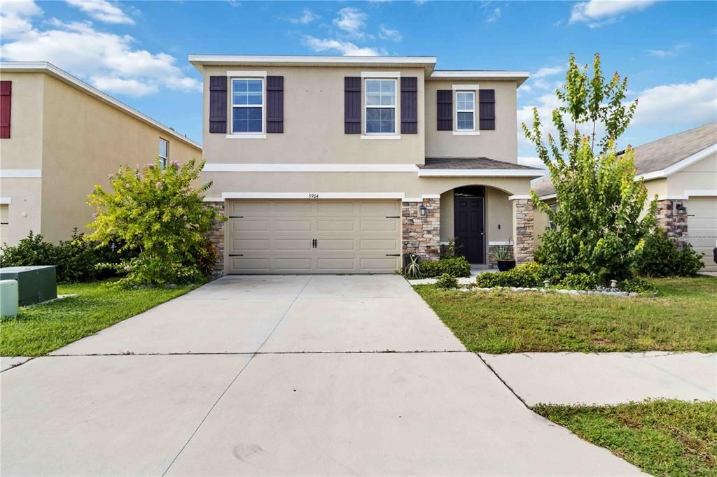 For Sale: $525,000 (5 beds, 3 baths, 2475 Square Feet)