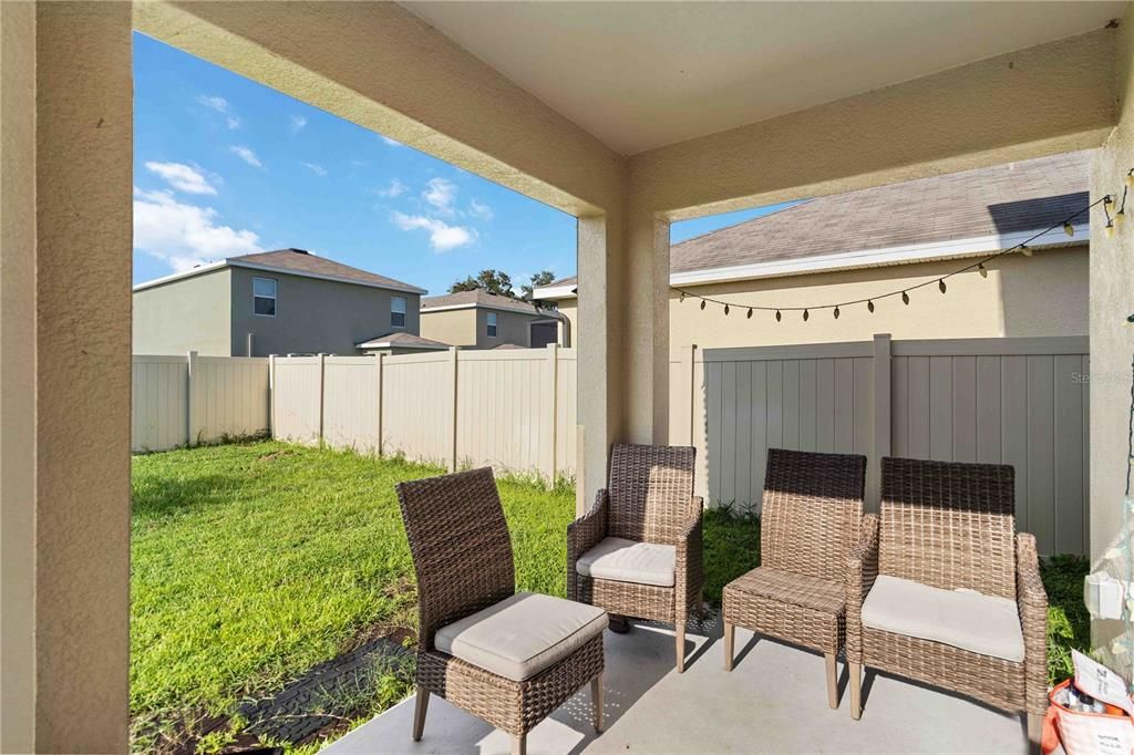 For Sale: $525,000 (5 beds, 3 baths, 2475 Square Feet)