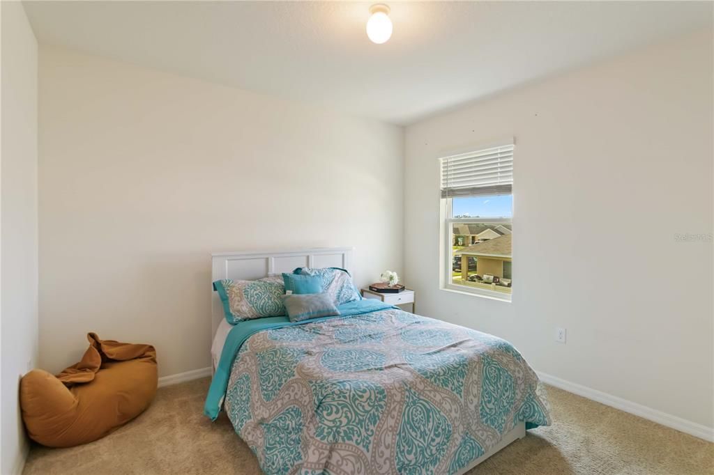 For Sale: $525,000 (5 beds, 3 baths, 2475 Square Feet)