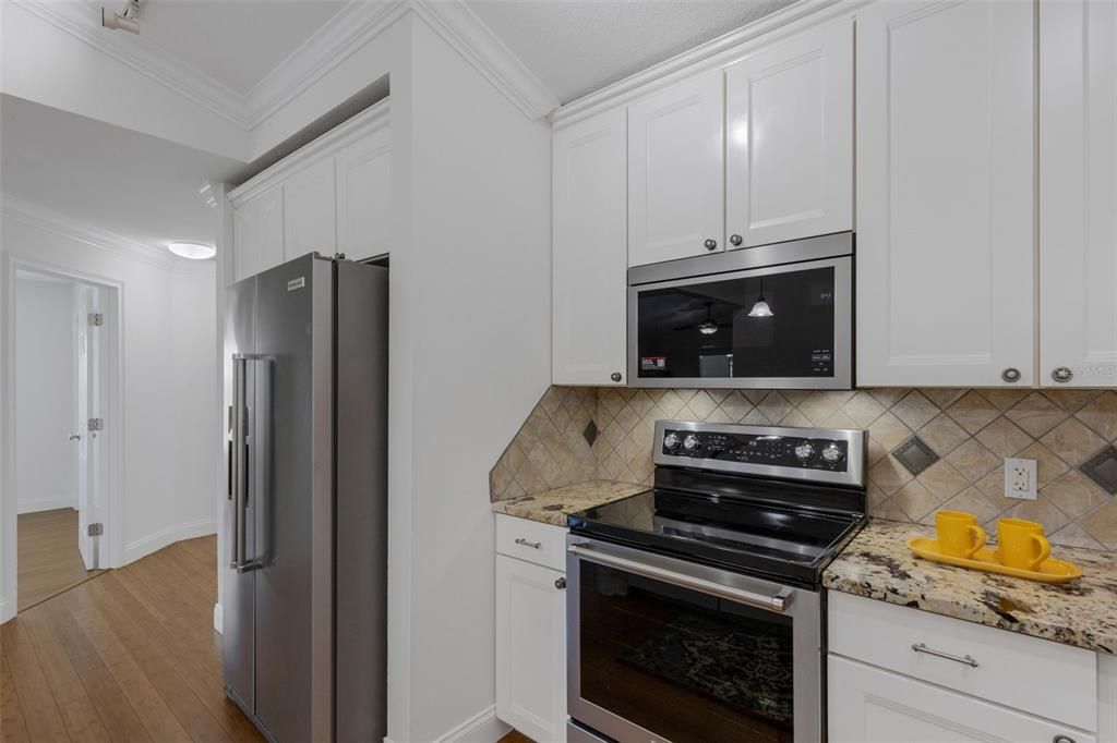 На продажу: $349,900 (3 спален, 2 ванн, 1482 Квадратных фут)
