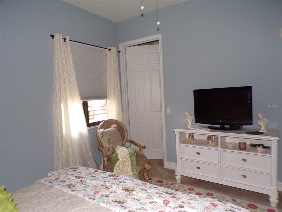 For Rent: $2,900 (3 beds, 3 baths, 2338 Square Feet)