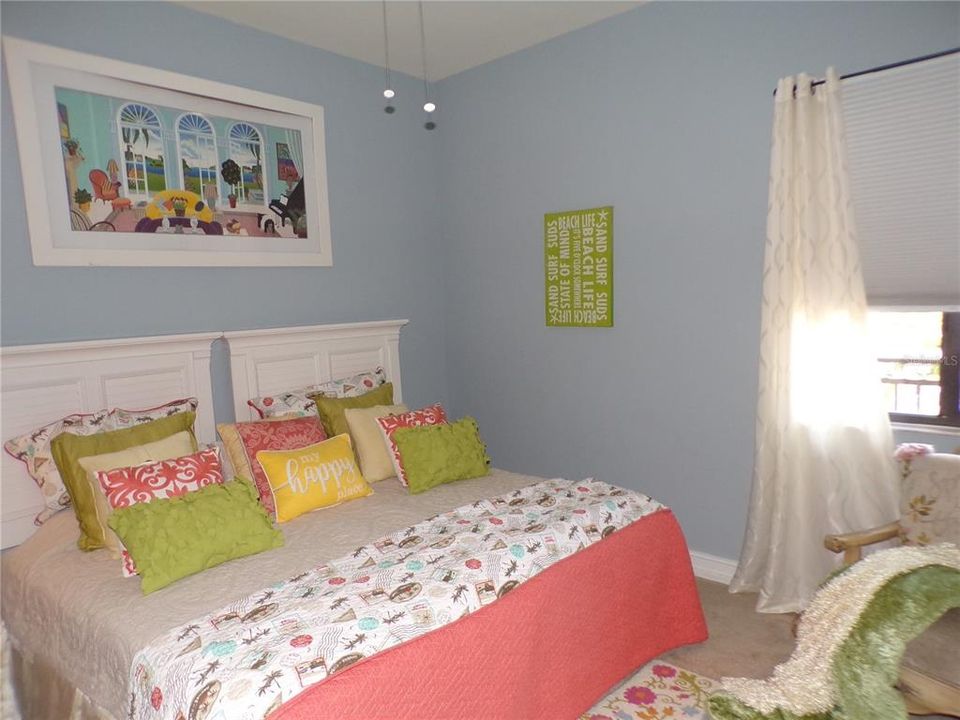 For Rent: $2,900 (3 beds, 3 baths, 2338 Square Feet)