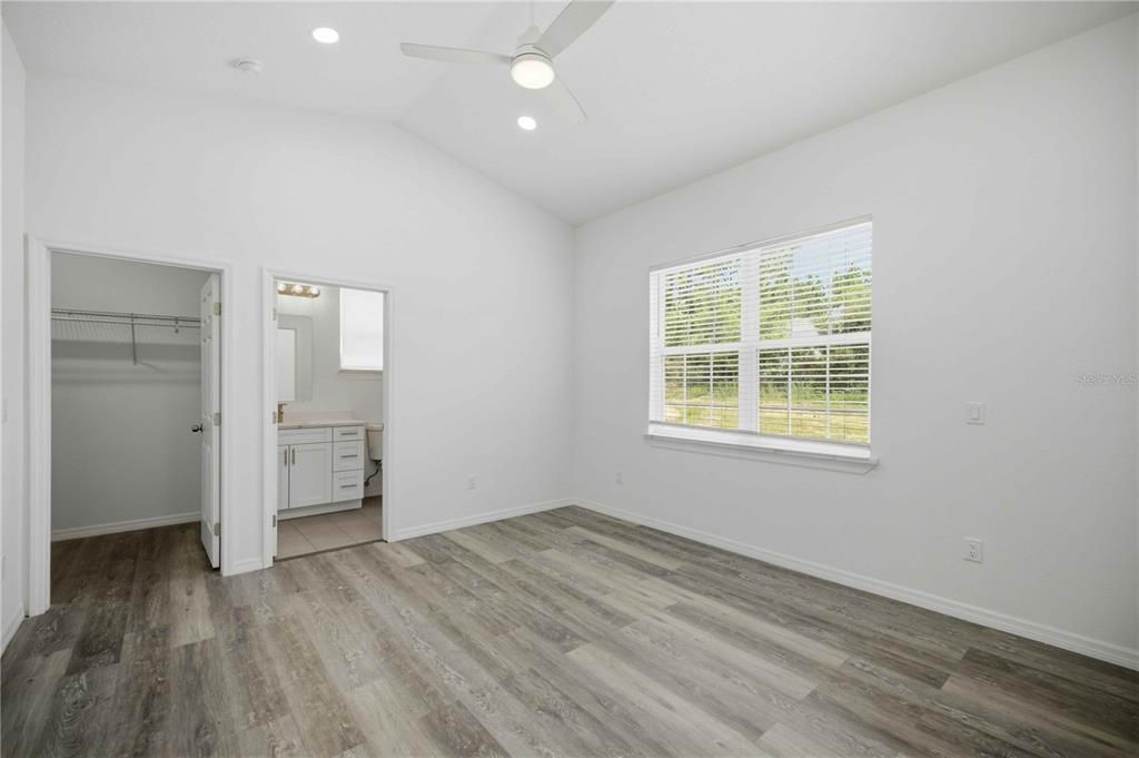 В аренду: $1,895 (3 спален, 2 ванн, 1430 Квадратных фут)