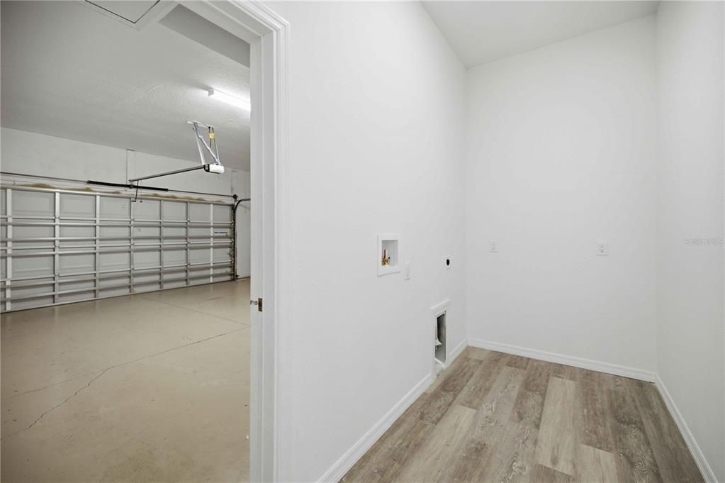 В аренду: $1,895 (3 спален, 2 ванн, 1430 Квадратных фут)