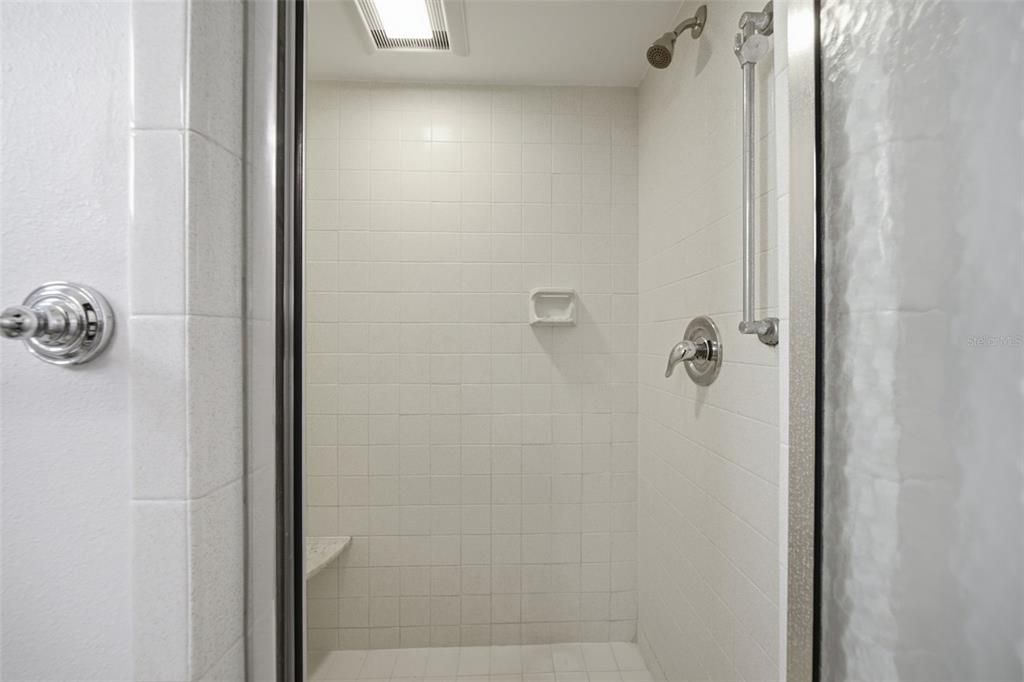 En Venta: $120,000 (2 camas, 2 baños, 958 Pies cuadrados)
