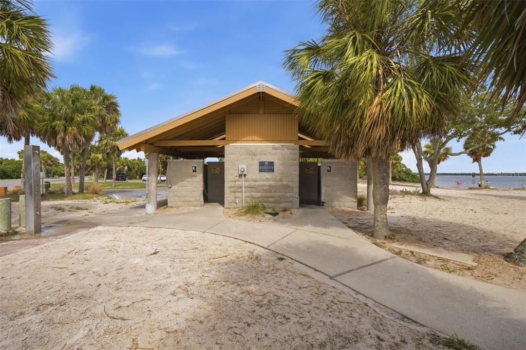 For Sale: $120,000 (2 beds, 2 baths, 958 Square Feet)