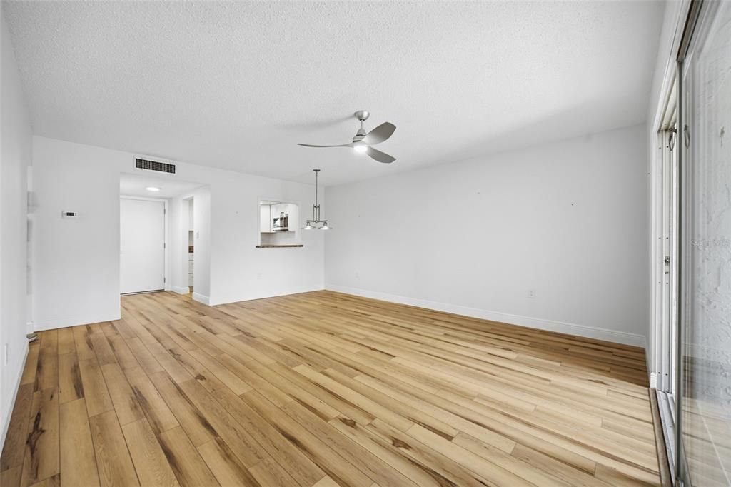En Venta: $120,000 (2 camas, 2 baños, 958 Pies cuadrados)