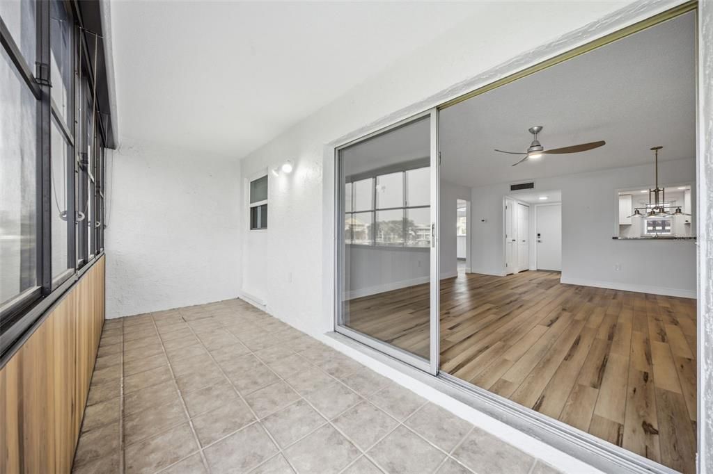 En Venta: $120,000 (2 camas, 2 baños, 958 Pies cuadrados)