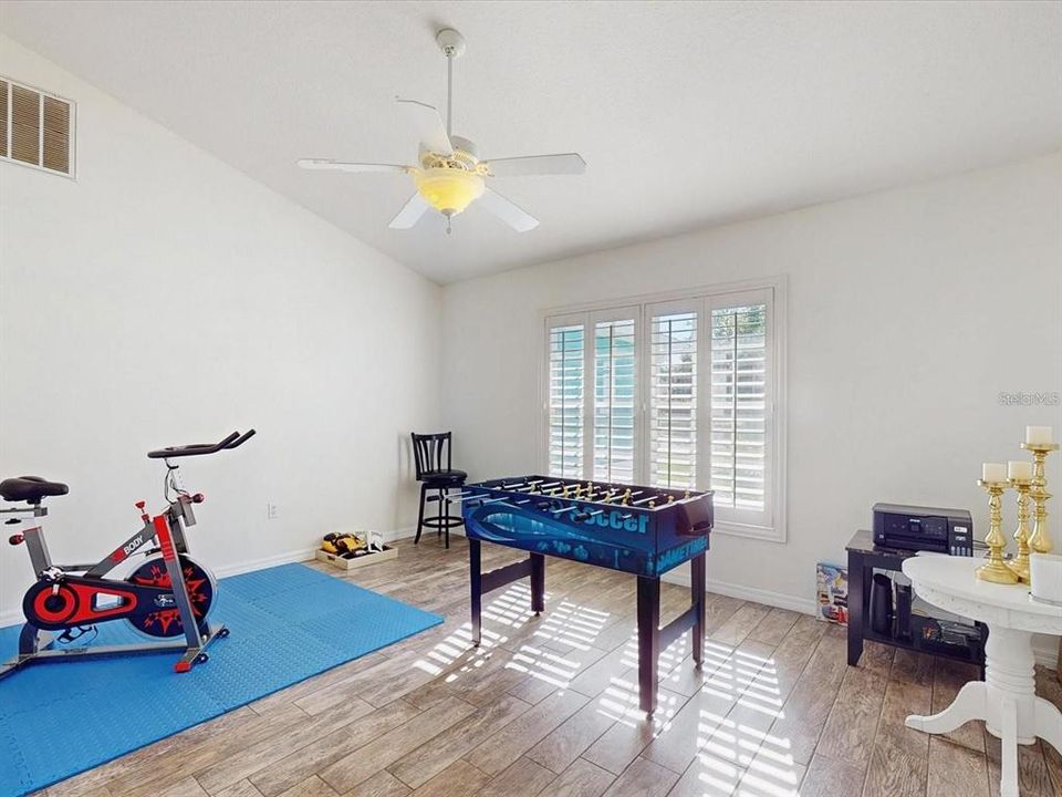 For Sale: $499,000 (4 beds, 2 baths, 2109 Square Feet)
