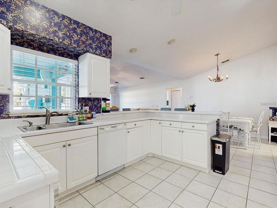 For Sale: $499,000 (4 beds, 2 baths, 2109 Square Feet)