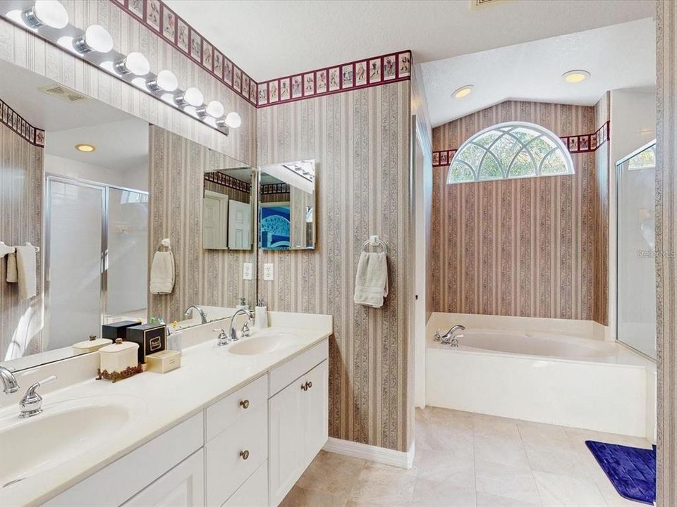 For Sale: $499,000 (4 beds, 2 baths, 2109 Square Feet)