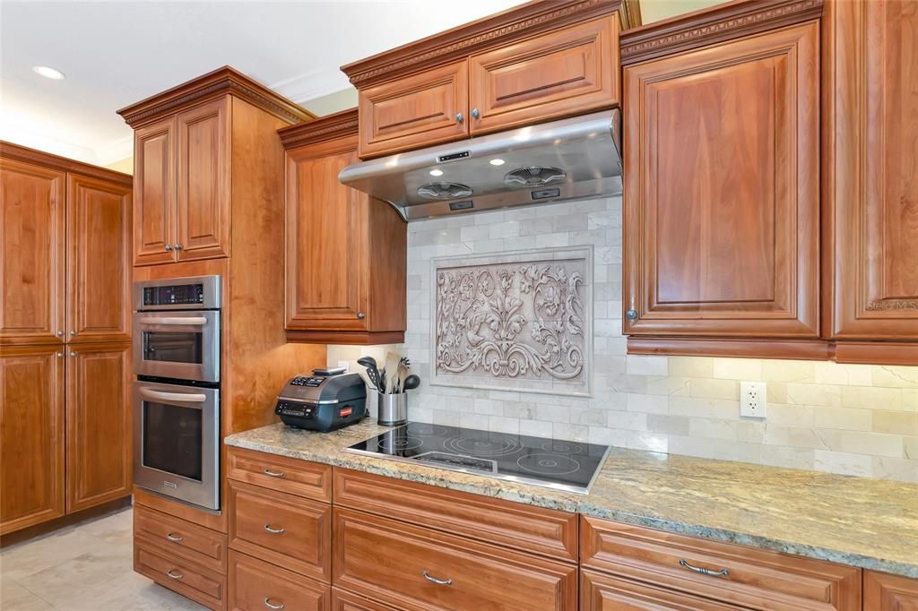 Activo con contrato: $1,400,000 (3 camas, 3 baños, 2939 Pies cuadrados)