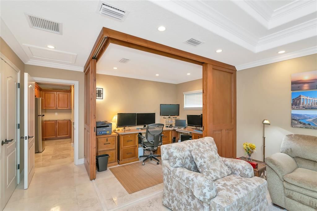 Activo con contrato: $1,400,000 (3 camas, 3 baños, 2939 Pies cuadrados)