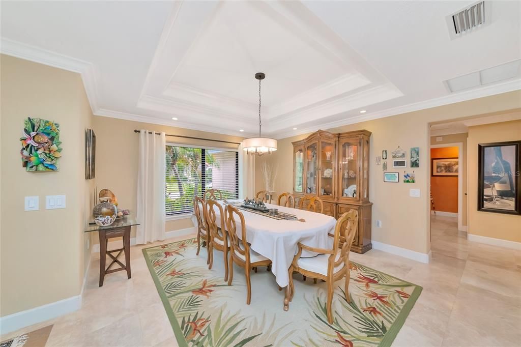 Activo con contrato: $1,400,000 (3 camas, 3 baños, 2939 Pies cuadrados)