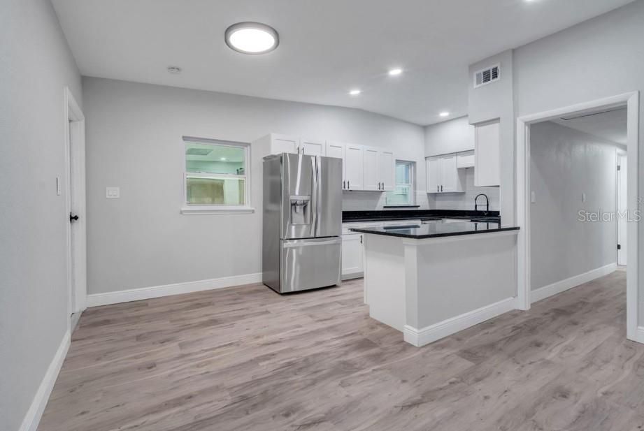 En Venta: $414,990 (3 camas, 1 baños, 1325 Pies cuadrados)