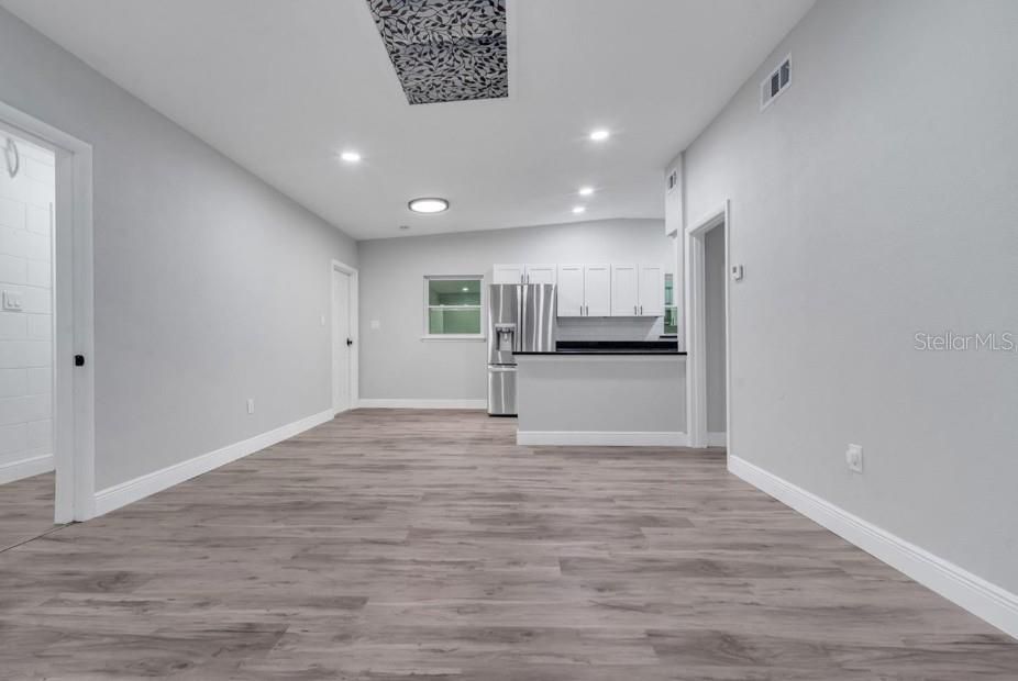 En Venta: $414,990 (3 camas, 1 baños, 1325 Pies cuadrados)