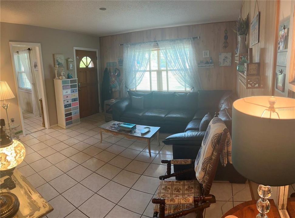 For Sale: $311,000 (3 beds, 2 baths, 1321 Square Feet)