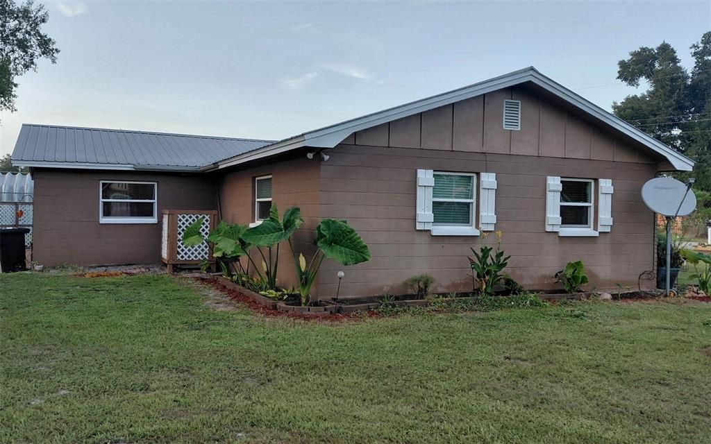 For Sale: $311,000 (3 beds, 2 baths, 1321 Square Feet)