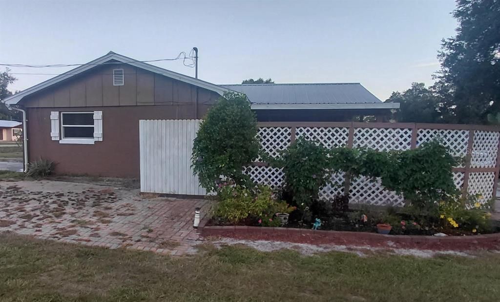 For Sale: $311,000 (3 beds, 2 baths, 1321 Square Feet)