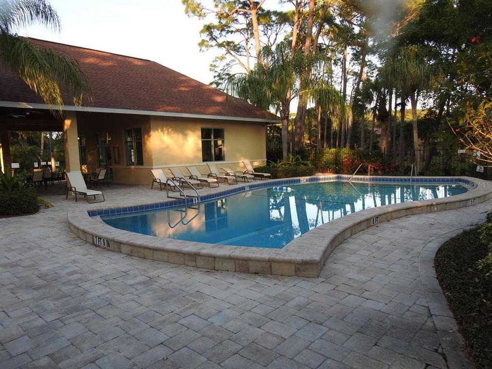 For Sale: $155,000 (1 beds, 1 baths, 800 Square Feet)