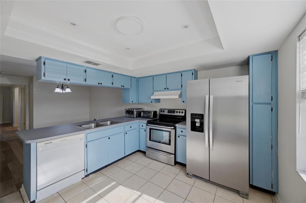 Под контрактом: $179,999 (2 спален, 2 ванн, 1148 Квадратных фут)