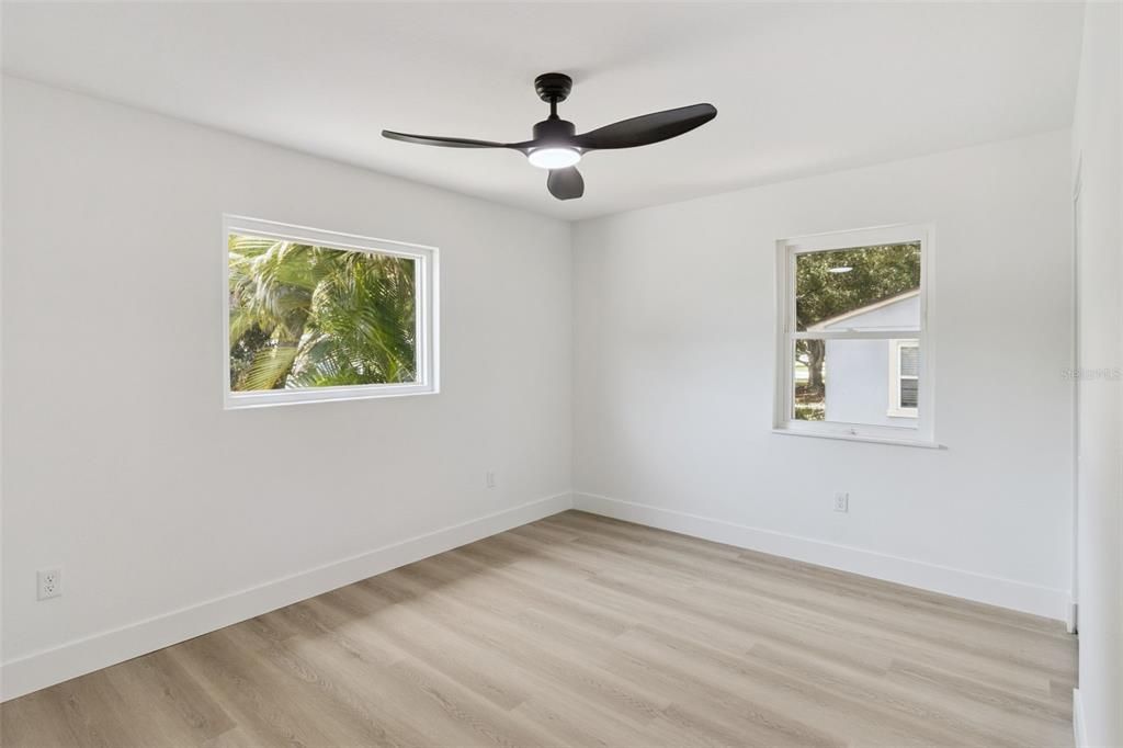 For Sale: $550,000 (3 beds, 2 baths, 1508 Square Feet)