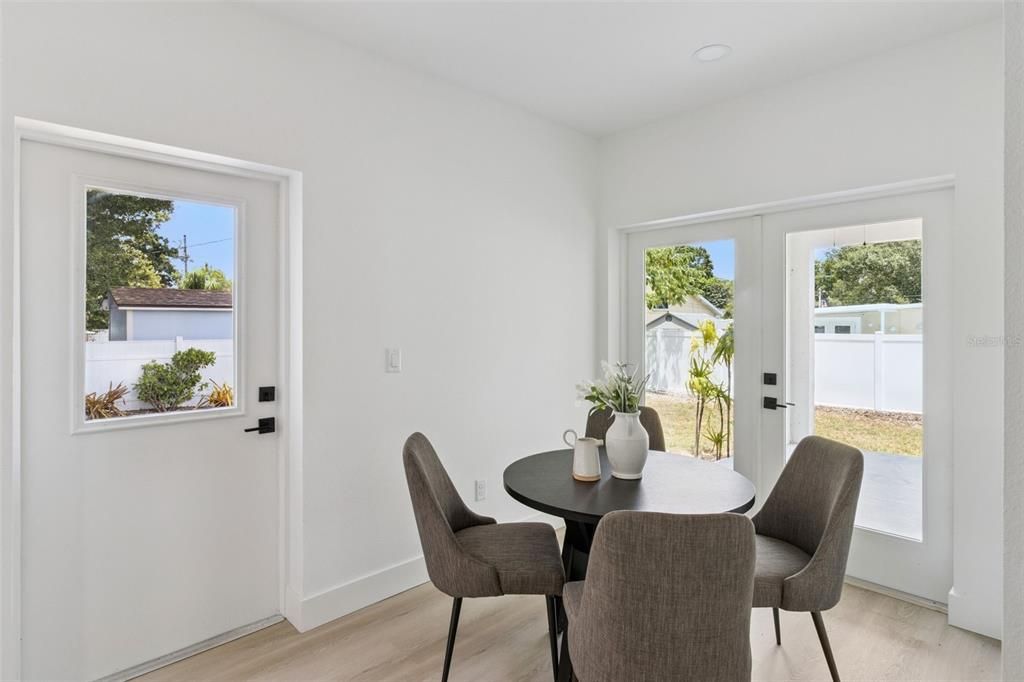 For Sale: $550,000 (3 beds, 2 baths, 1508 Square Feet)