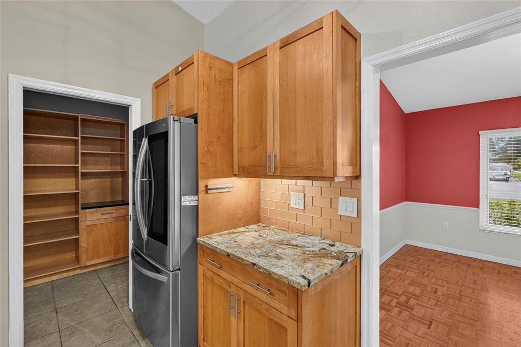 Под контрактом: $525,000 (3 спален, 2 ванн, 1857 Квадратных фут)