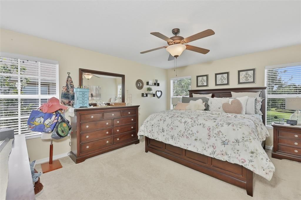 For Sale: $278,900 (3 beds, 2 baths, 1880 Square Feet)