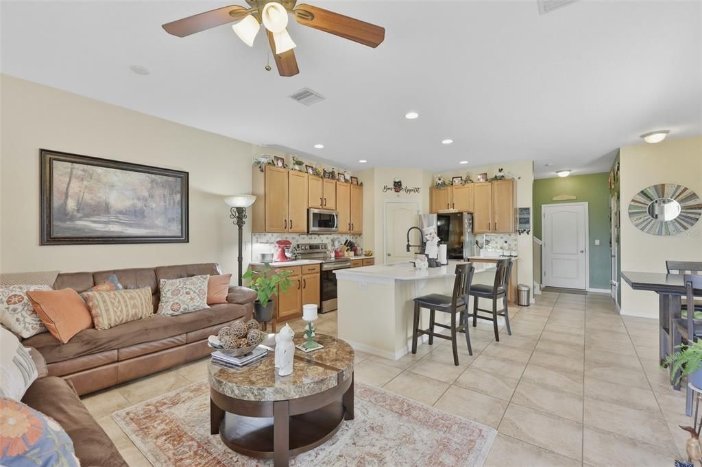 For Sale: $278,900 (3 beds, 2 baths, 1880 Square Feet)