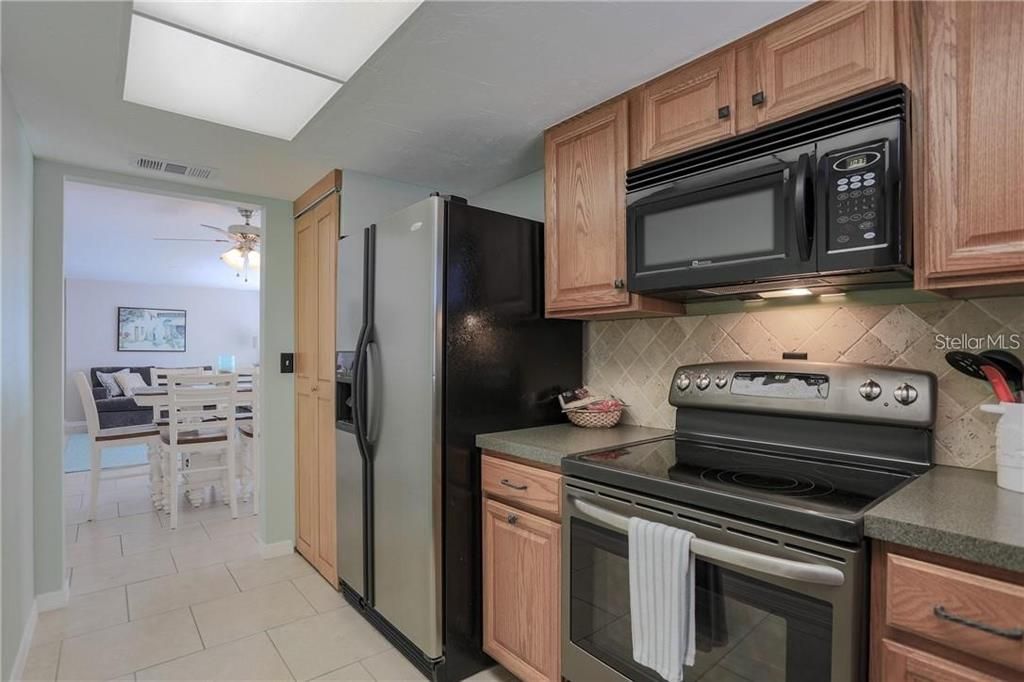 В аренду: $3,500 (2 спален, 2 ванн, 1212 Квадратных фут)