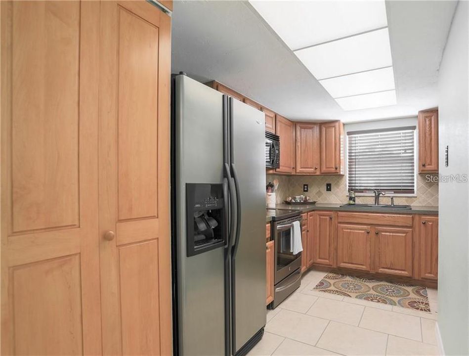В аренду: $3,500 (2 спален, 2 ванн, 1212 Квадратных фут)