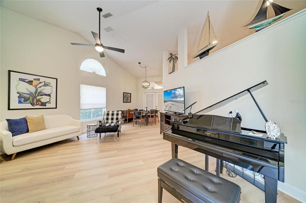 For Sale: $599,000 (3 beds, 3 baths, 2071 Square Feet)