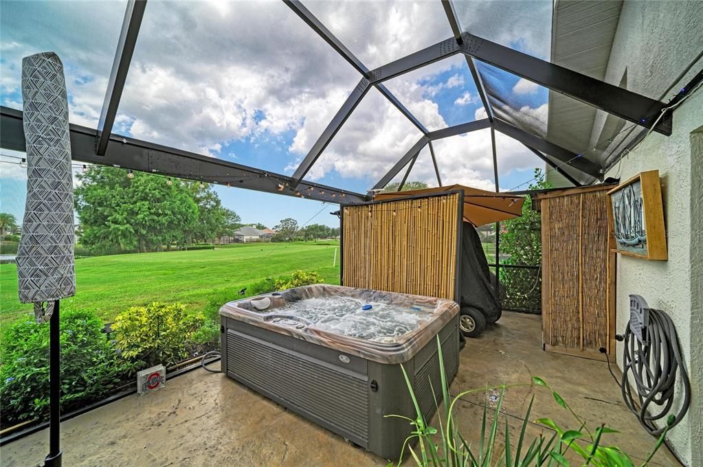 For Sale: $599,000 (3 beds, 3 baths, 2071 Square Feet)