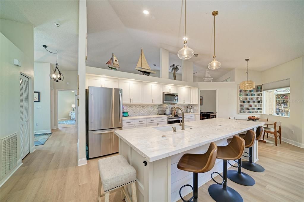 For Sale: $599,000 (3 beds, 3 baths, 2071 Square Feet)