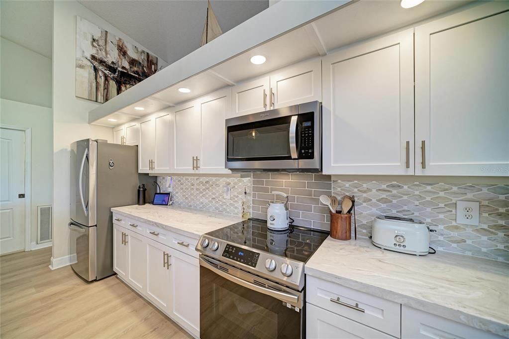 For Sale: $599,000 (3 beds, 3 baths, 2071 Square Feet)
