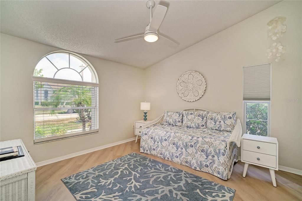 For Sale: $599,000 (3 beds, 3 baths, 2071 Square Feet)