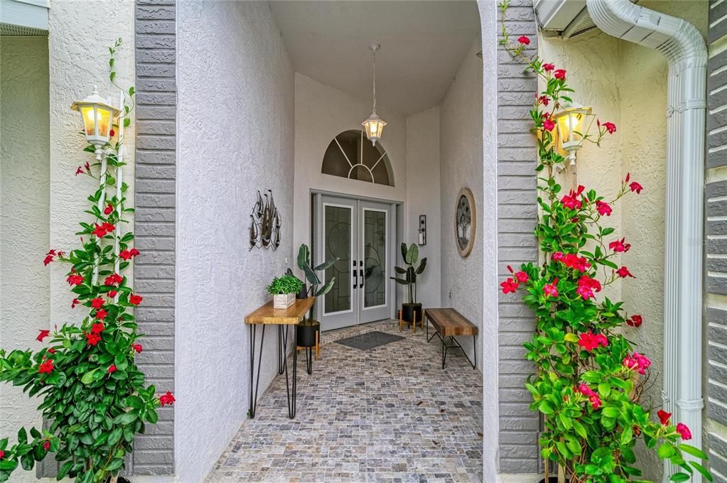 For Sale: $599,000 (3 beds, 3 baths, 2071 Square Feet)