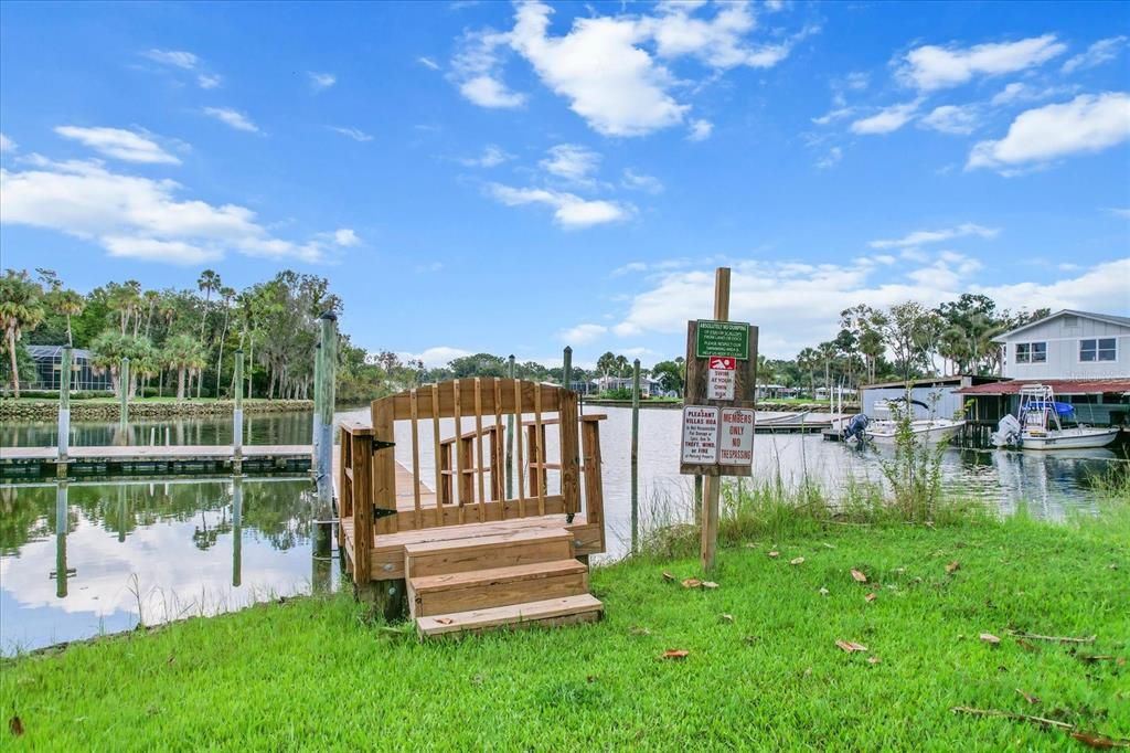 En Venta: $325,000 (4 camas, 2 baños, 2176 Pies cuadrados)