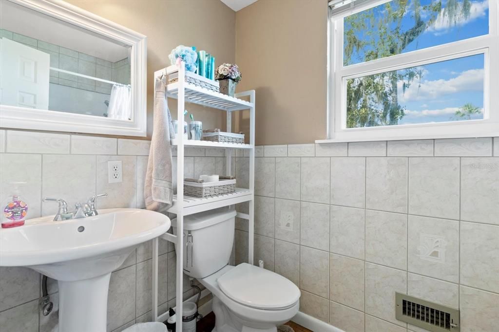 En Venta: $325,000 (4 camas, 2 baños, 2176 Pies cuadrados)