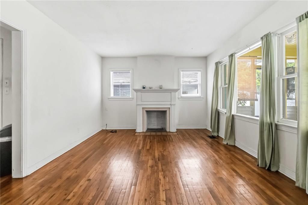 En Venta: $237,000 (2 camas, 2 baños, 1254 Pies cuadrados)