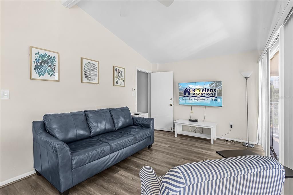 For Rent: $2,500 (1 beds, 1 baths, 800 Square Feet)