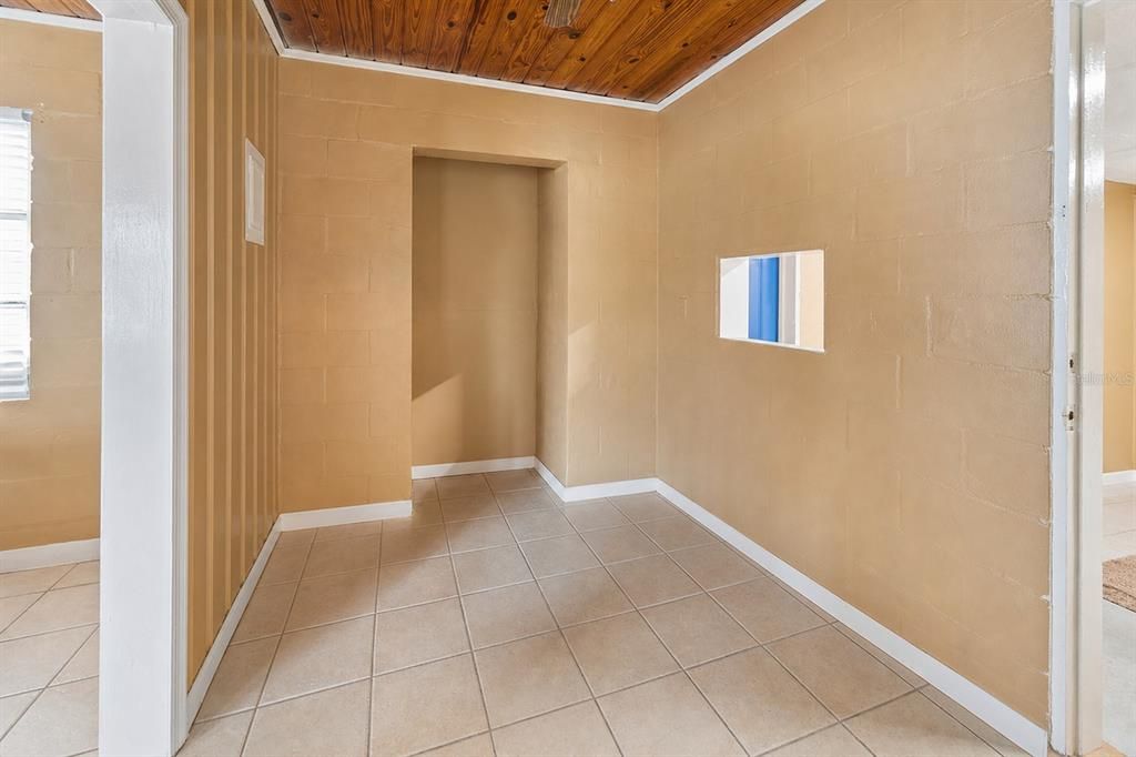 En Venta: $399,000 (0 camas, 0 baños, 720 Pies cuadrados)