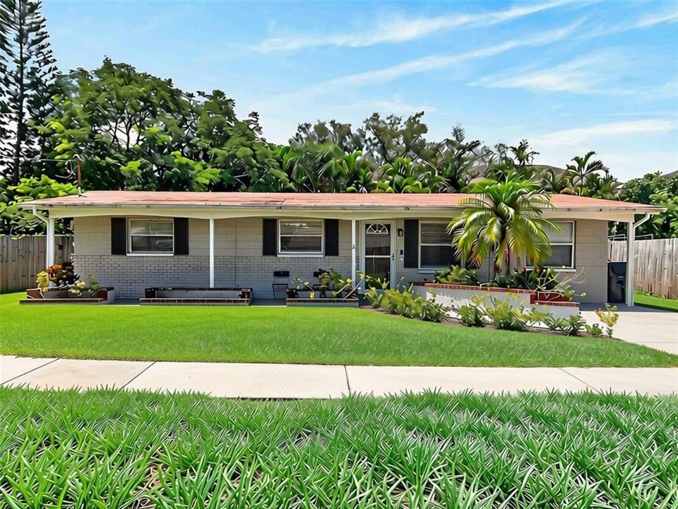 En Venta: $559,999 (4 camas, 2 baños, 1435 Pies cuadrados)