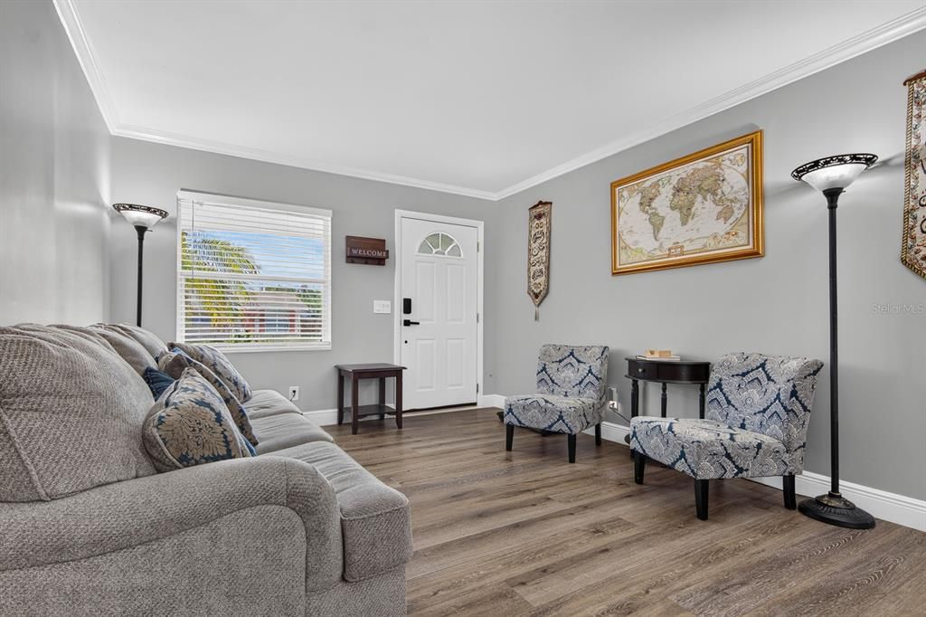 En Venta: $559,999 (4 camas, 2 baños, 1435 Pies cuadrados)