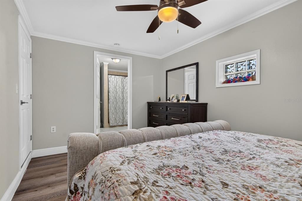 En Venta: $559,999 (4 camas, 2 baños, 1435 Pies cuadrados)