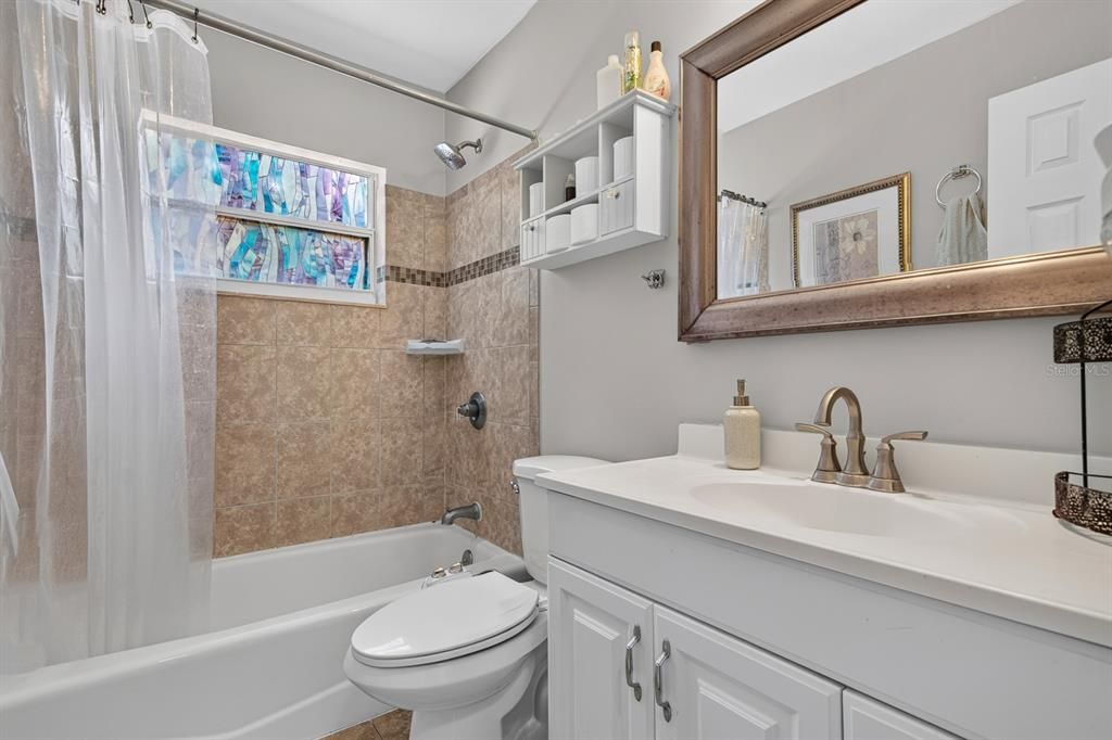 En Venta: $559,999 (4 camas, 2 baños, 1435 Pies cuadrados)